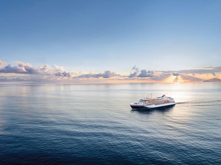 Hapag-Lloyd - HANSEATIC nature - Image 1