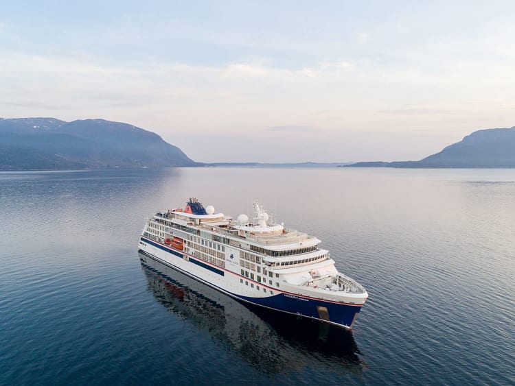 Hapag-Lloyd - HANSEATIC nature - Image 2