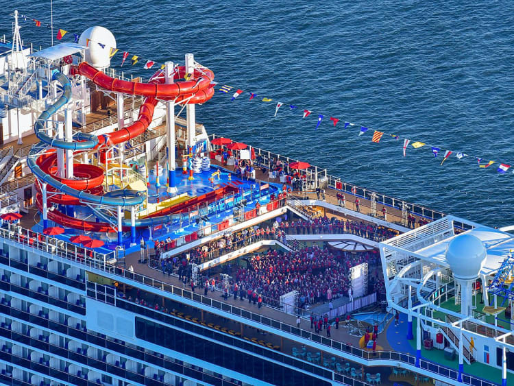 Carnival Panorama: Vergn&uuml;gungsdeck