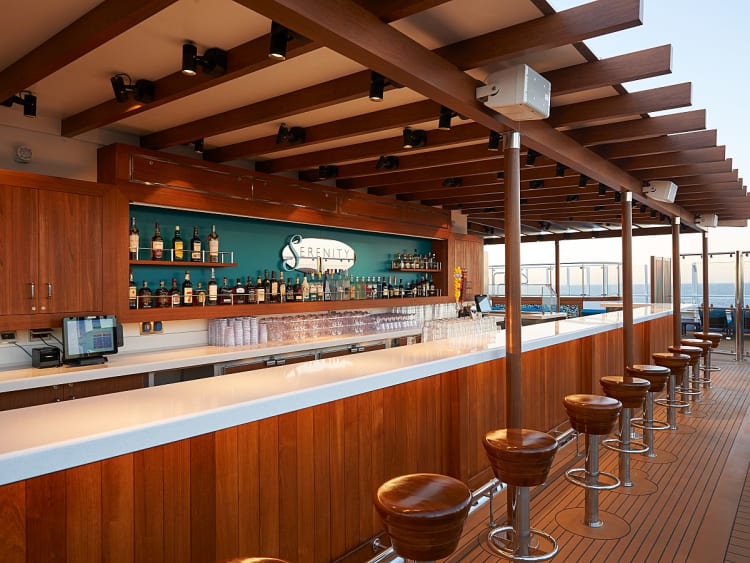 Carnival Panorama: Serenity Bar