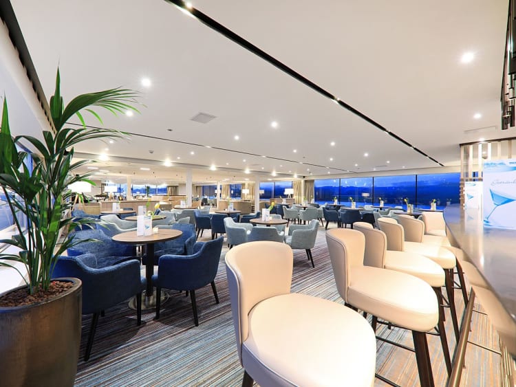 Adora: Panorama Lounge