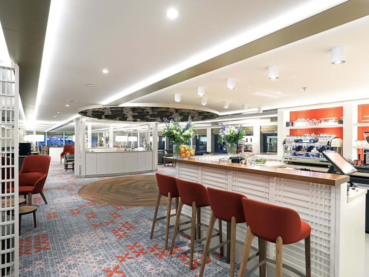Alena: Panorama Lounge
