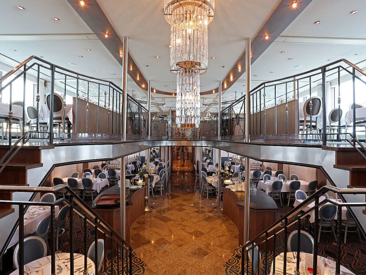 Alina: Bordrestaurant