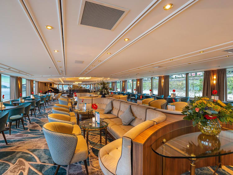 Anesha: Panorama Lounge