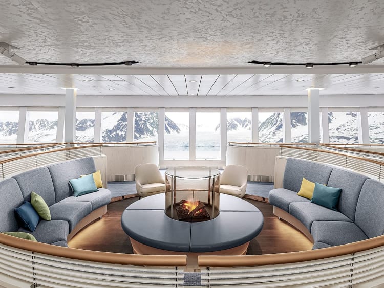 HANSEATIC inspiration: Observation Lounge