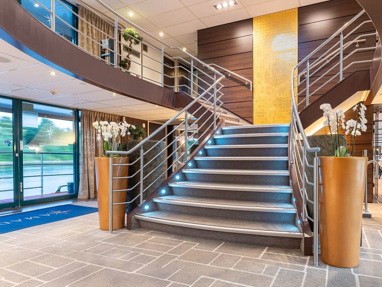 Amadeus Diamond: Treppenhaus