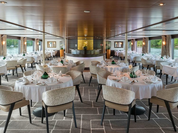 Amadeus Diamond: Bordrestaurant
