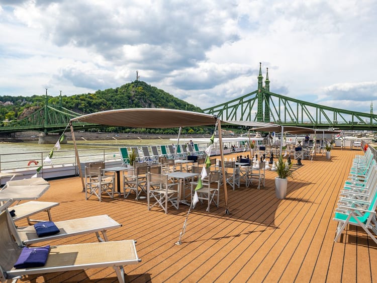 Amadeus Brilliant: Sonnendeck