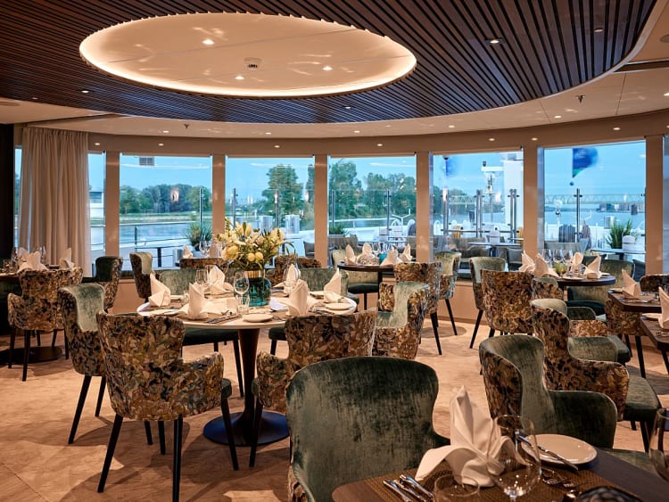 Amadeus Riva: Panorama Bar
