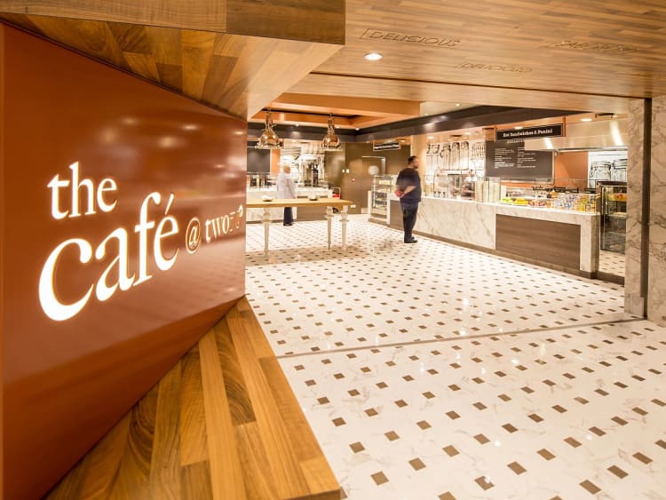 Quantum of the Seas: The Cafe