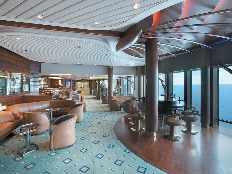 Vision of the Seas: Schooner Bar