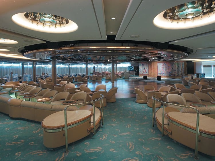 Vision of the Seas: Enchanted Lounge