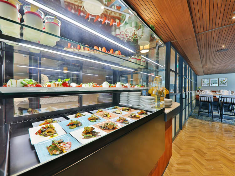 Aurelia: Bistro Caminetto