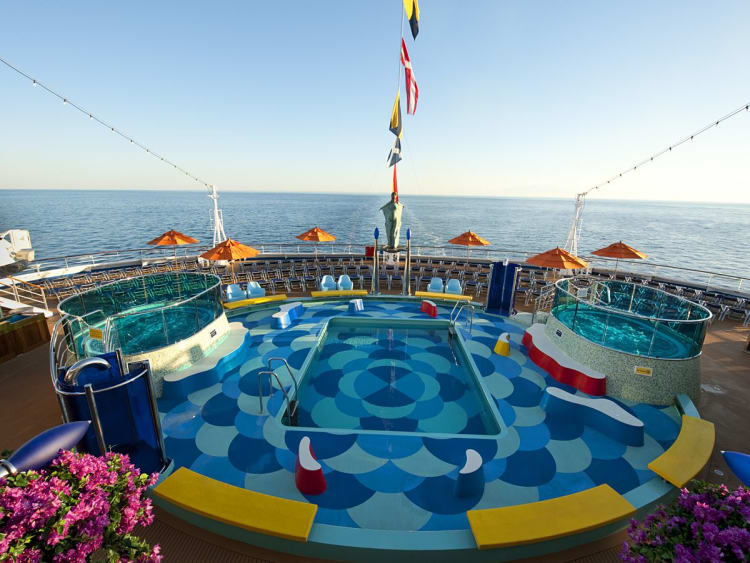 Carnival Dream: Sunset aft Pool