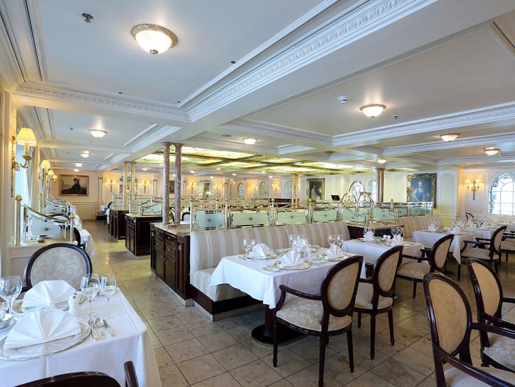MS Deutschland: Restaurant Vier Jahreszeiten