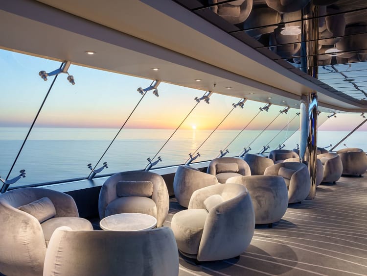 MSC Poesia: Top Sail Lounge (MSC Yacht Club)