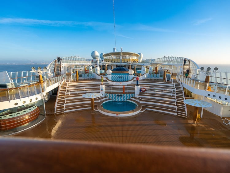 AIDAbella: Pooldeck