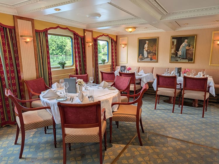 Casanova: Restaurant auf dem Hauptdeck