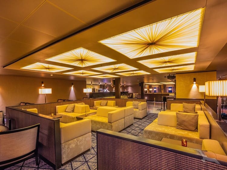 Artania: Casablanca Bar