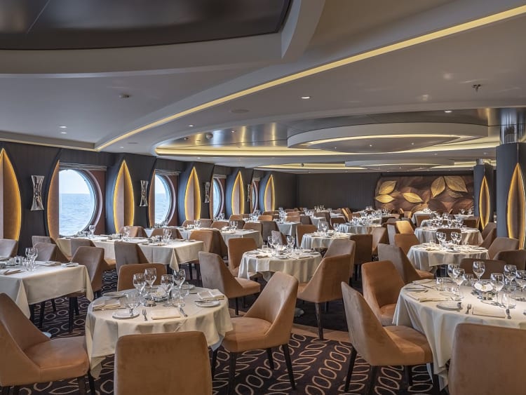 MSC World Asia: La Foglia Restaurant