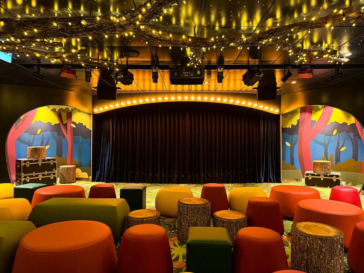 Royal Caribbean Int. - Legend of the Seas - Image 28