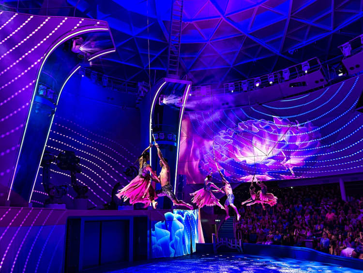 Royal Caribbean Int. - Legend of the Seas - Image 16