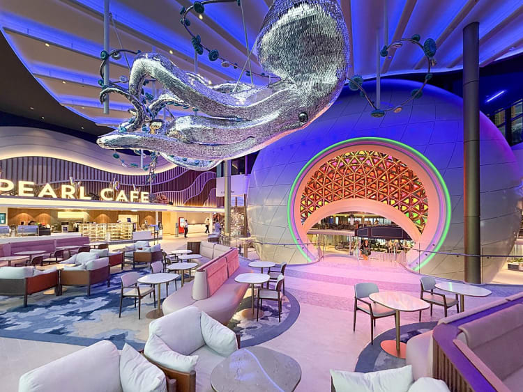 Royal Caribbean Int. - Legend of the Seas - Image 31