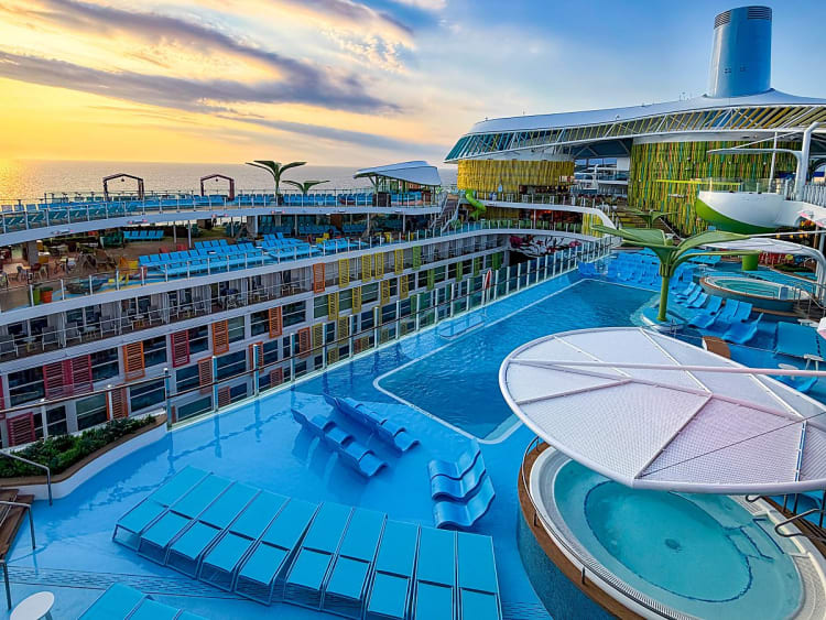 Royal Caribbean Int. - Legend of the Seas - Image 49