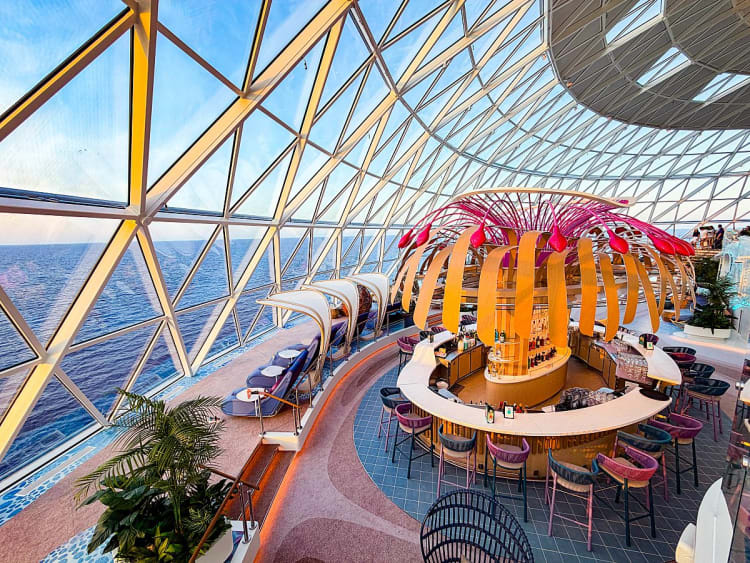 Royal Caribbean Int. - Legend of the Seas - Image 54