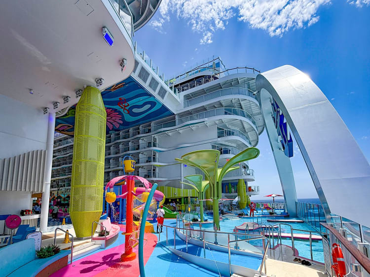 Royal Caribbean Int. - Legend of the Seas - Image 38
