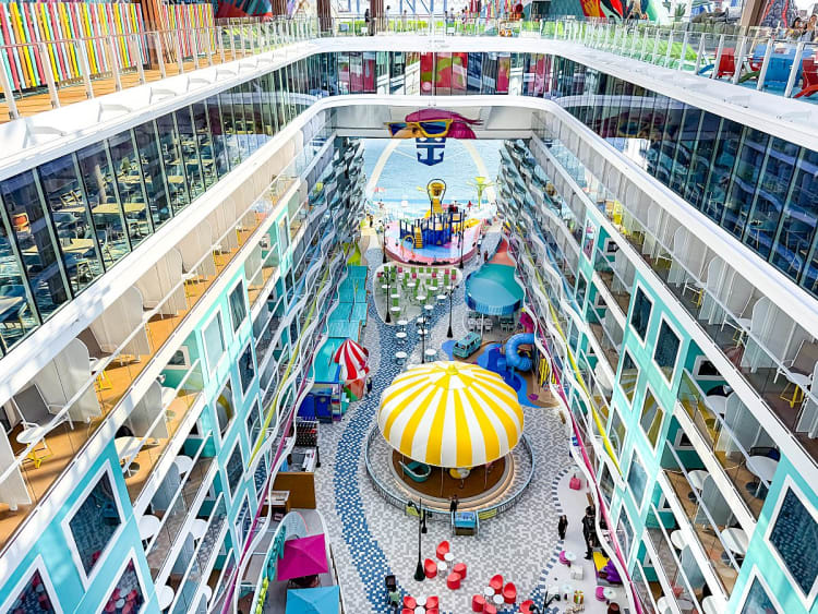Royal Caribbean Int. - Legend of the Seas - Image 7
