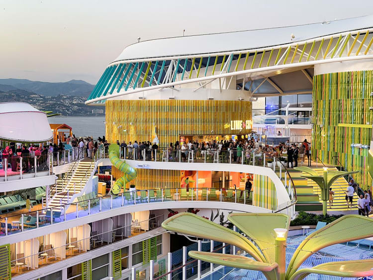 Royal Caribbean Int. - Legend of the Seas - Image 56