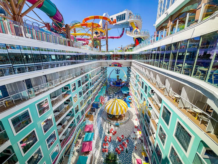 Royal Caribbean Int. - Legend of the Seas - Image 34
