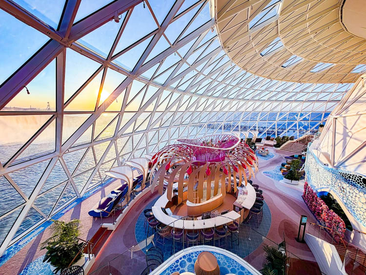 Royal Caribbean Int. - Legend of the Seas - Image 48