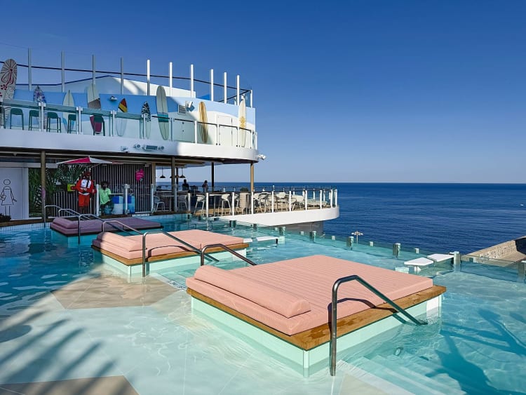 Royal Caribbean Int. - Legend of the Seas - Image 25