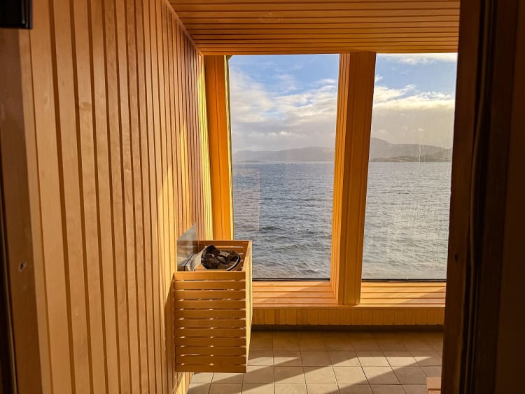 Hurtigruten - Midnatsol - Image 11