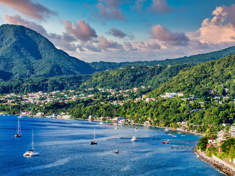 Blick auf Roseau, Dominica