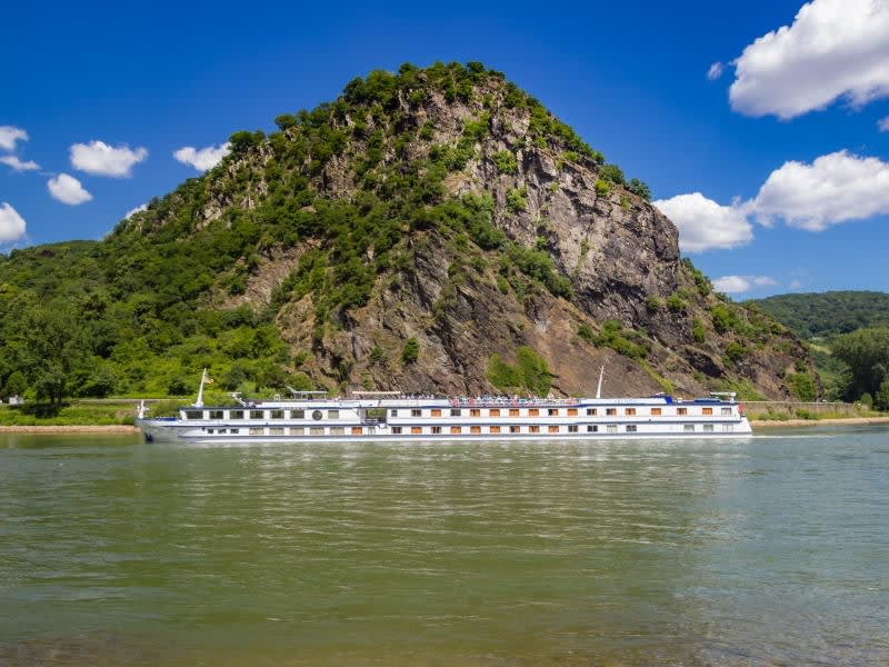 Dutch Cruise Line - Olympia - Bild 1