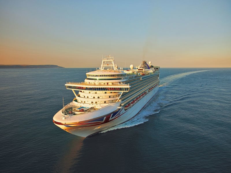 P&O Cruises - Azura - Bild 1