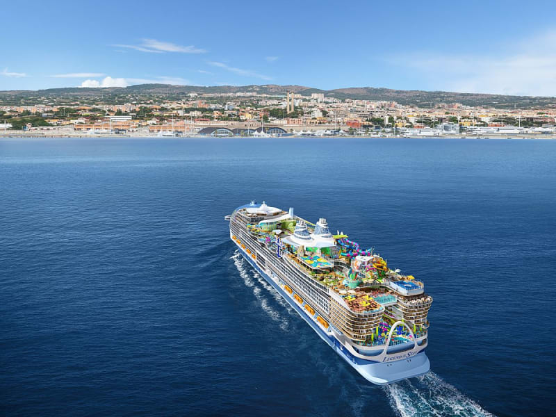 Legend of the Seas: Buitenaanzicht
