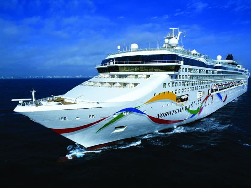 Norwegian Cruise Line - Norwegian Dawn - Foto 1