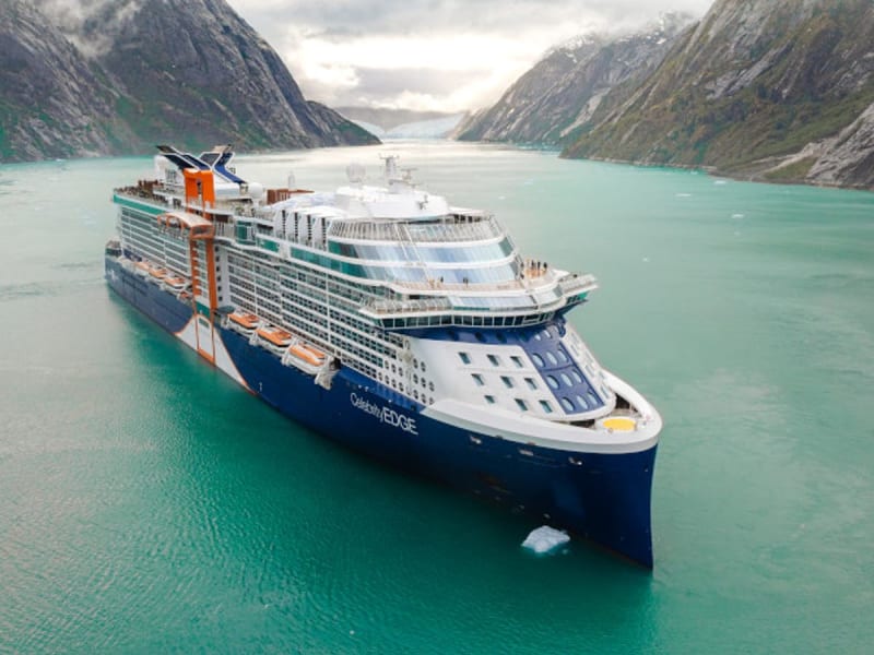 Celebrity Edge: Vogelperspektive