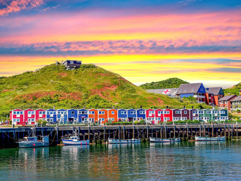 Helgoland, Deutschland &ndash; maritimes Farbenspiel am Kai