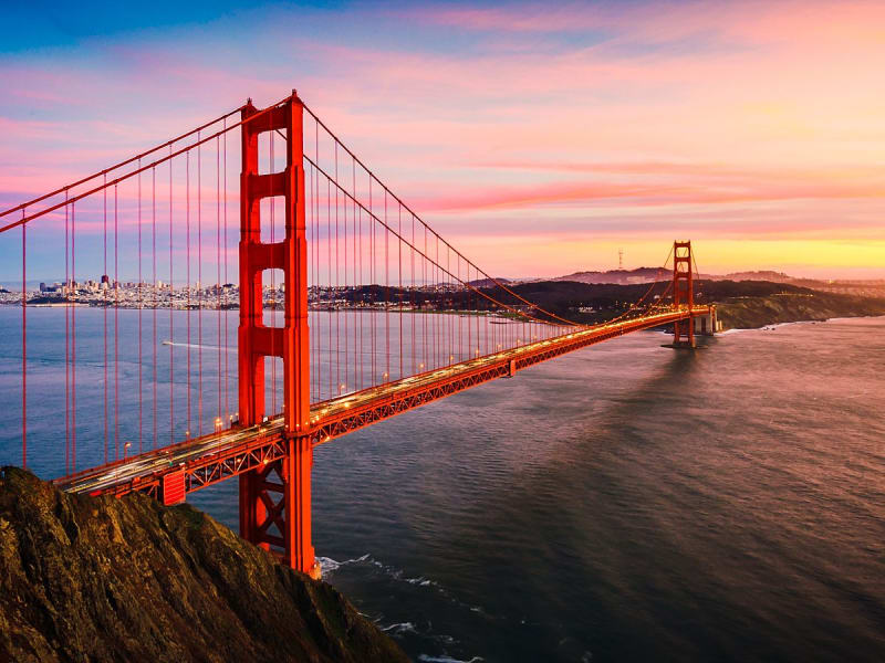 San Francisco, USA &ndash; Golden Gate Bridge im Abendlicht