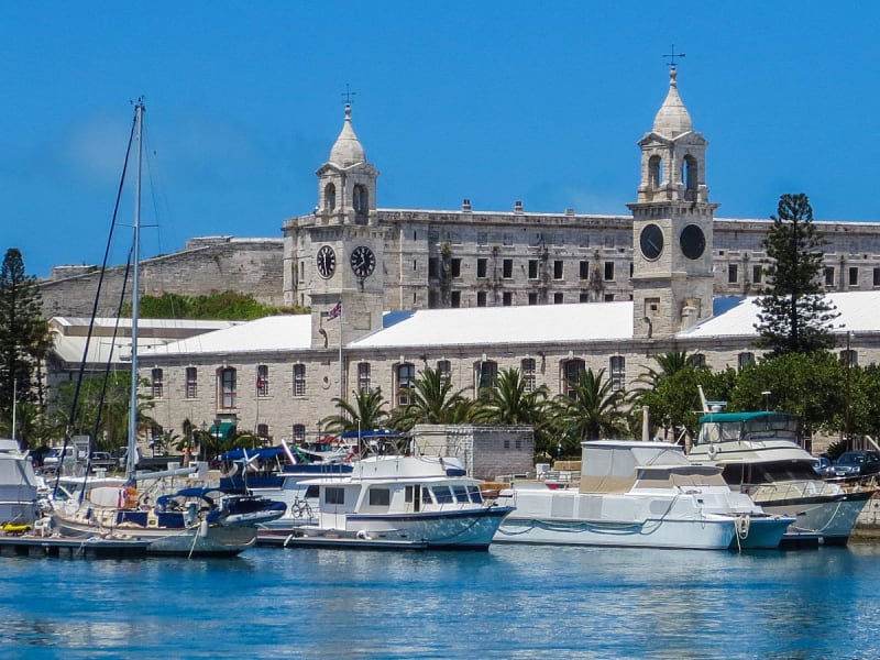 Royal Naval Dockyard, Bermuda &ndash; maritimes Flair am Hafen mit kolonialer Kulisse