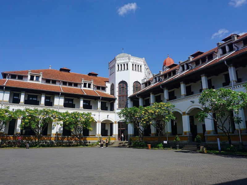 Semarang, Java, Indonesien &ndash; Innenhof des historischen Lawang Sewu