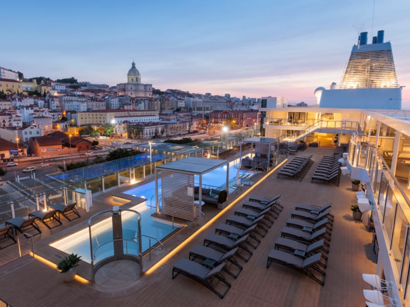 Exclusief bij CruiseTravel: hele lage vlucht tarieven op uw Silversea cruise!