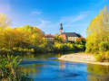 Genießen Sie goldene Herbstfarben und besinnliche Flusspanoramen am Neckar!
