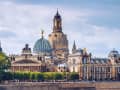Dresden, Deutschland – Elbe mit historischen Bauwerken