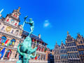 Antwerpen, Belgien – prächtiges Rathaus auf dem Grote Markt